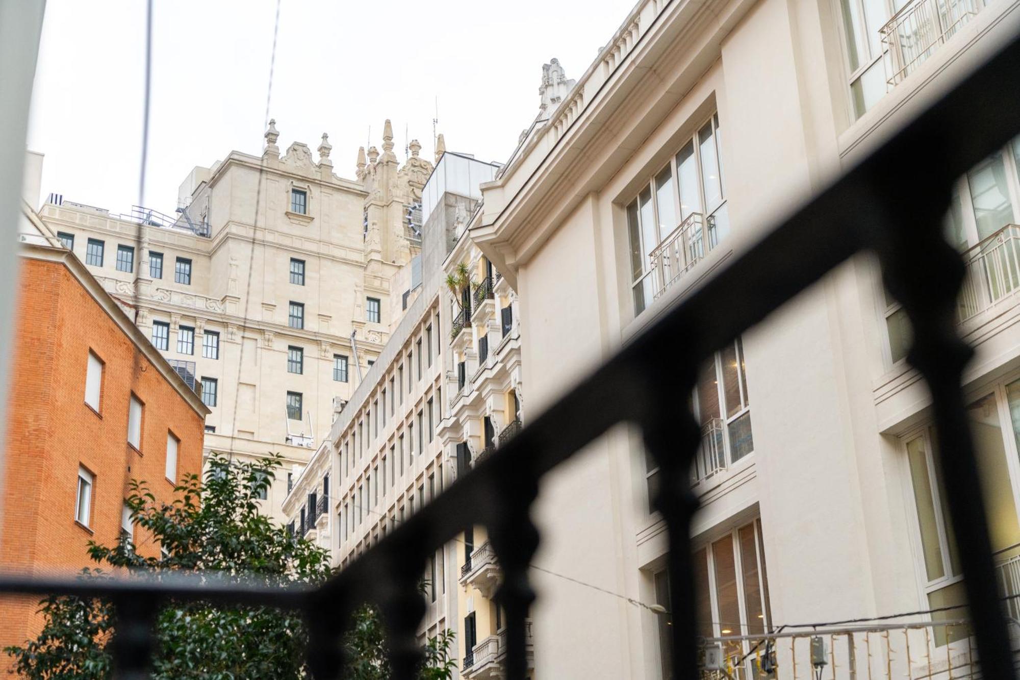Dobo Madrid Luna Exterior foto